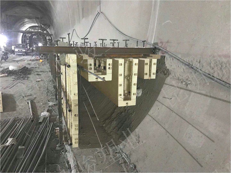 塑料模板厂-隧道水沟电缆槽3